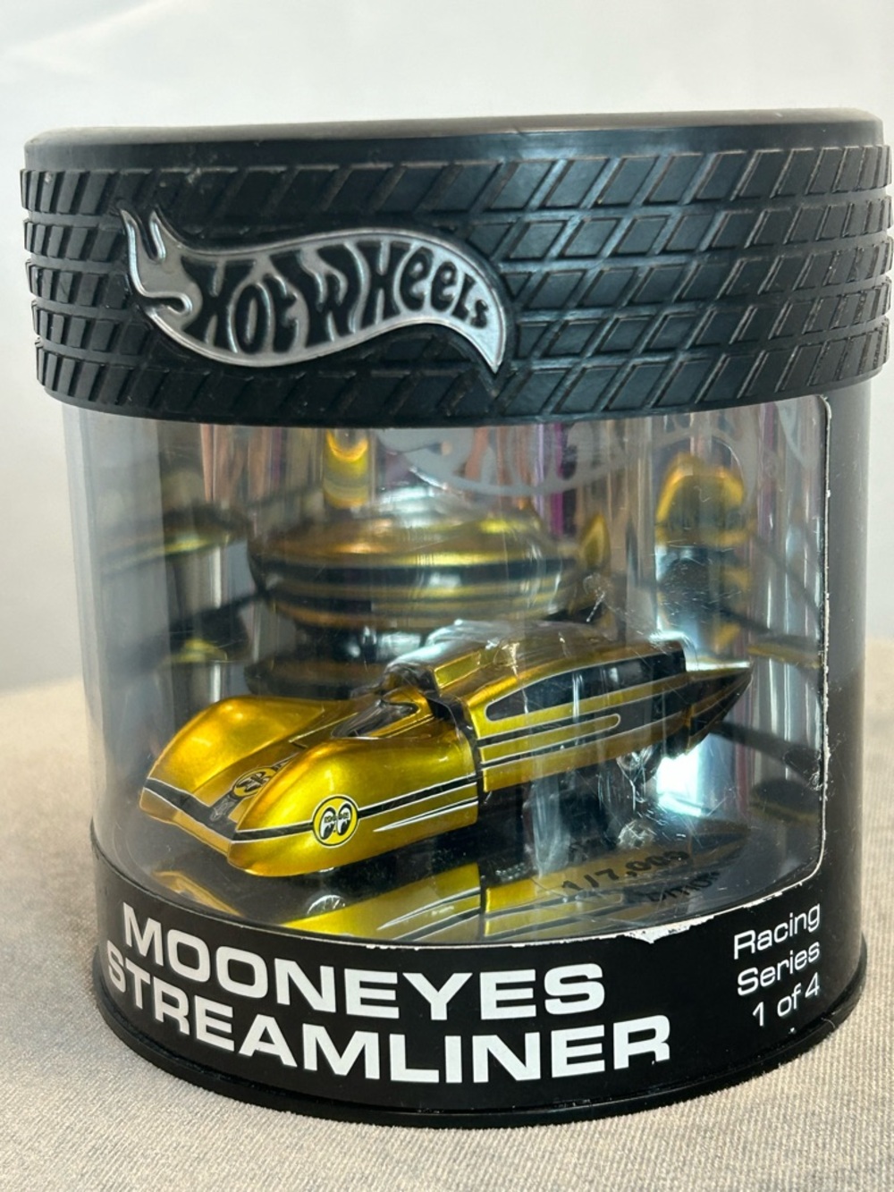Hot Wheels Mooneyes Streamliner - Gold Racing Series